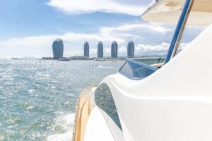 Azimut105-6