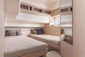Beneteau47-7