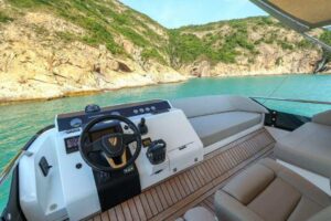 Fairline50-10