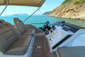 Fairline50-9